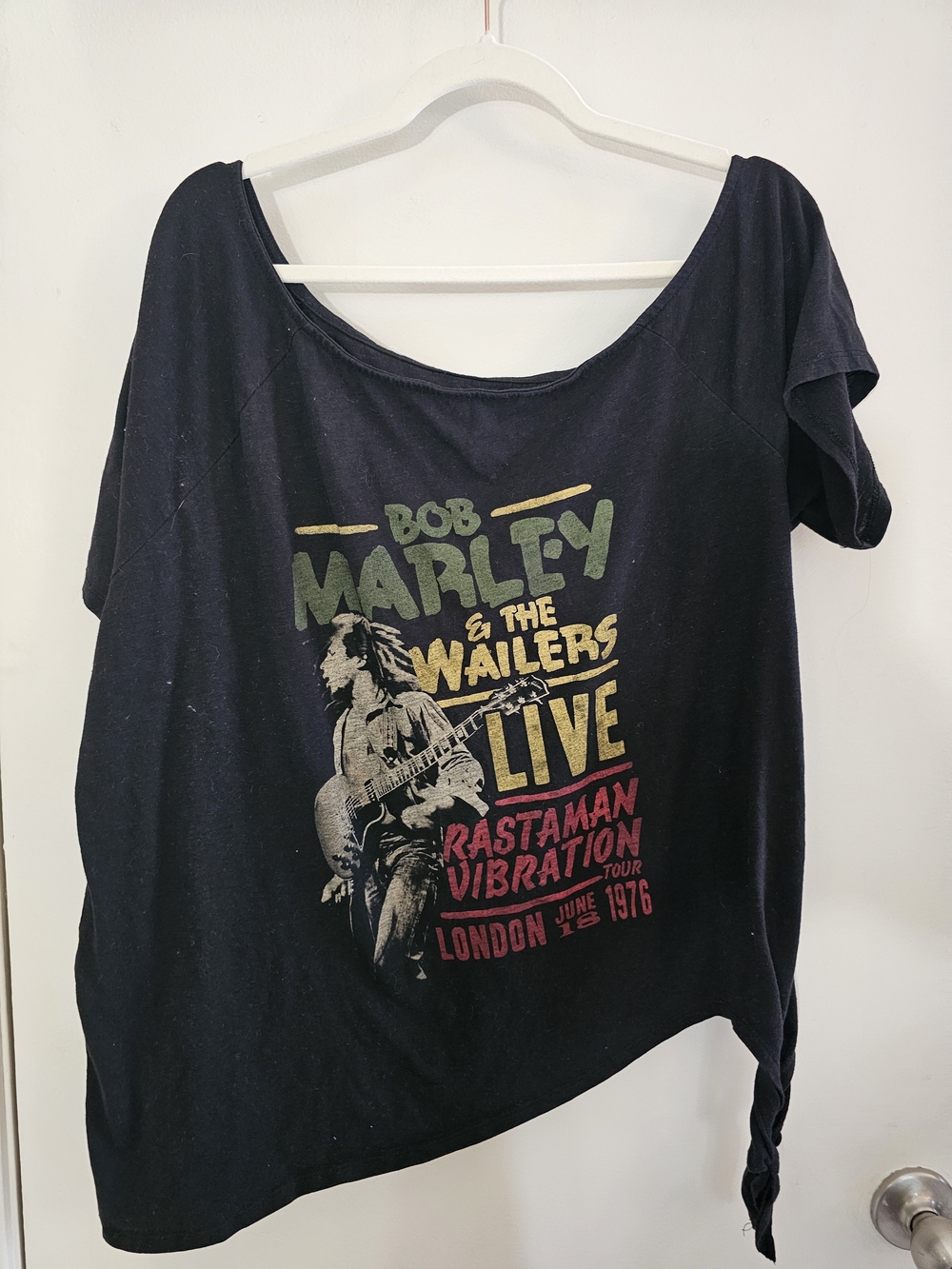 Bob Marley & The Wailers Live Graphic Tee - Black with Red, Yellow, Green Print - Picture 2 of 5